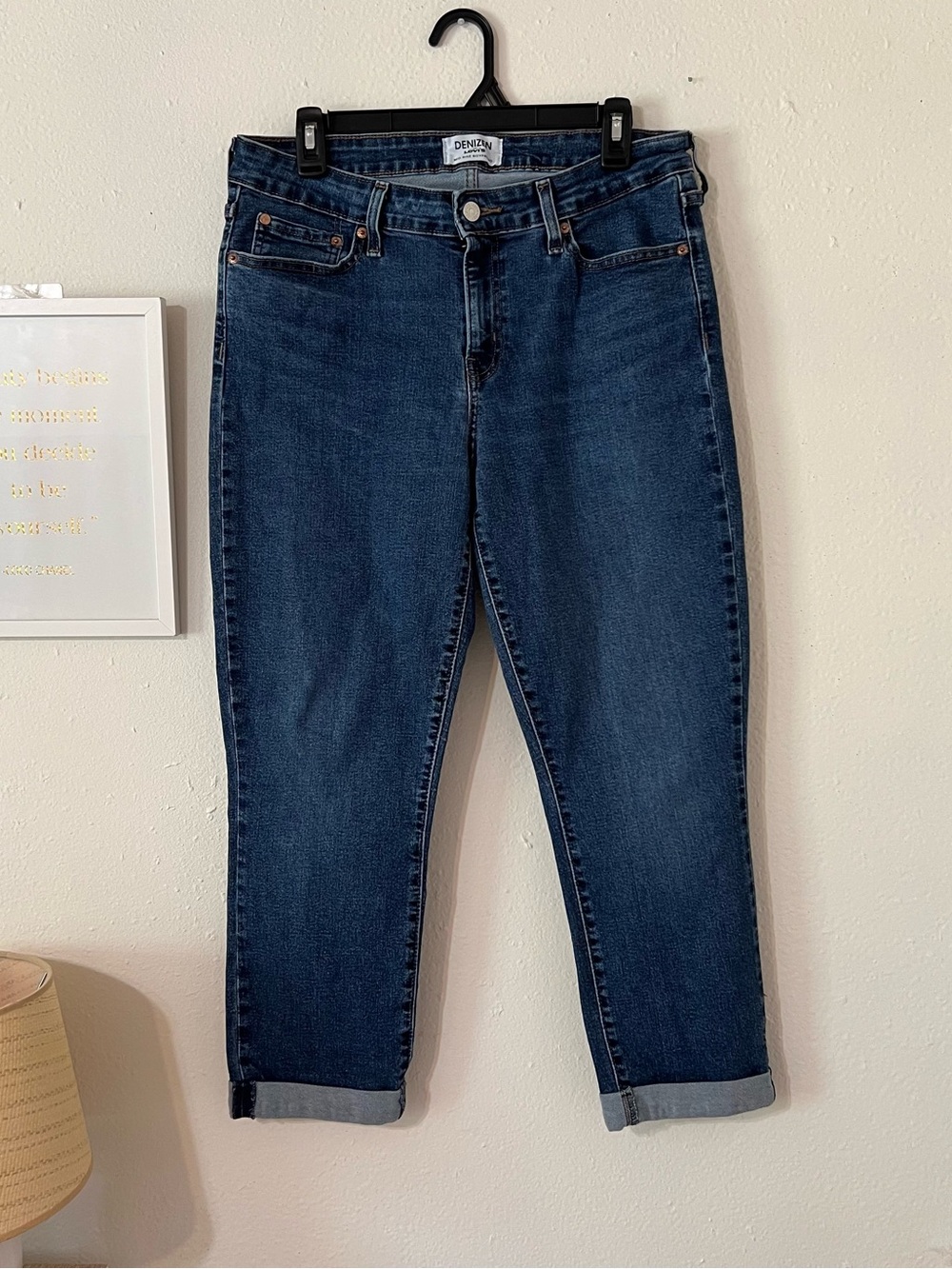 Levis mid rise boyfriend jeans